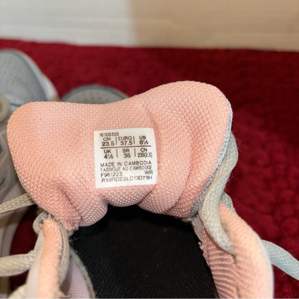 Size 6.5 ASICS - Picture 7 of 7